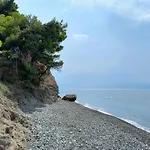 بيت للعطل House - με μεγάλο κήπο *
