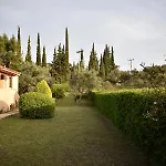 House - με μεγάλο κήπο Nerotriviá