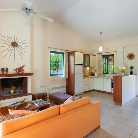 House - με μεγάλο κήπο Nerotriviá